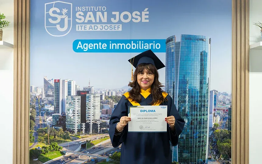Egresado del programa de formación inmobiliaria certificada Lima